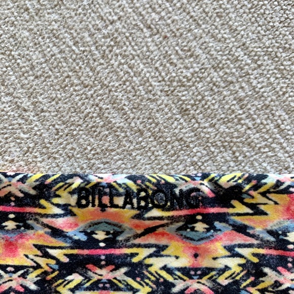 Billabong Women’s Bottoms - Picture 3 of 3